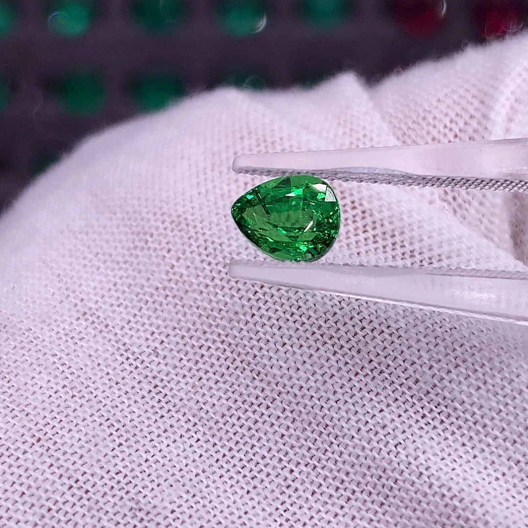 珠宝半成品石榴石（沙弗莱）未镶嵌98789656999