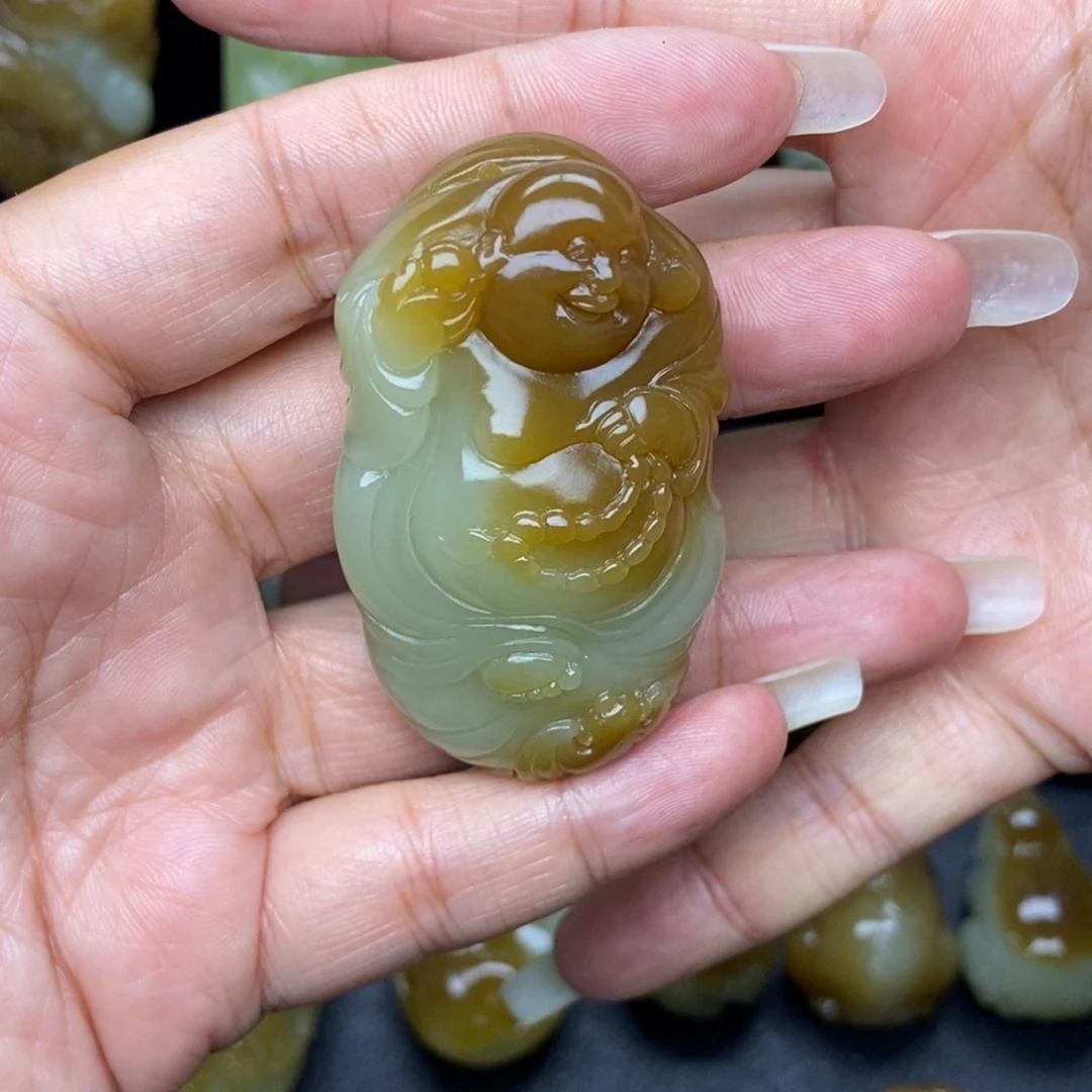 颈饰未镶嵌和田玉江*岁