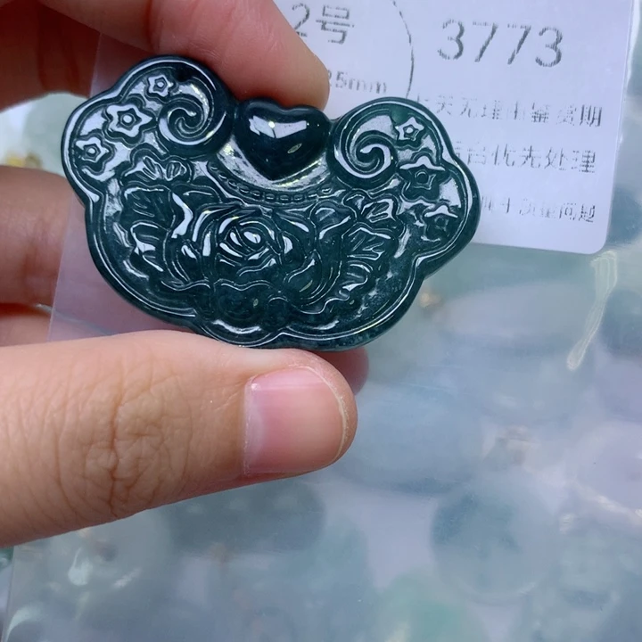 颈饰未镶嵌翡翠翡翠