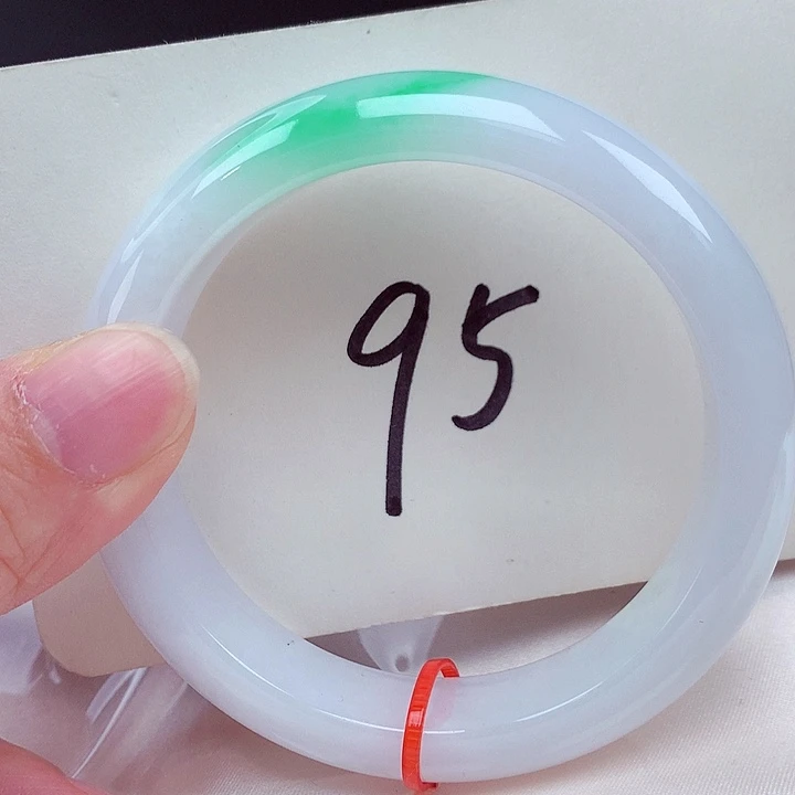 翡翠未镶嵌手镯翡翠