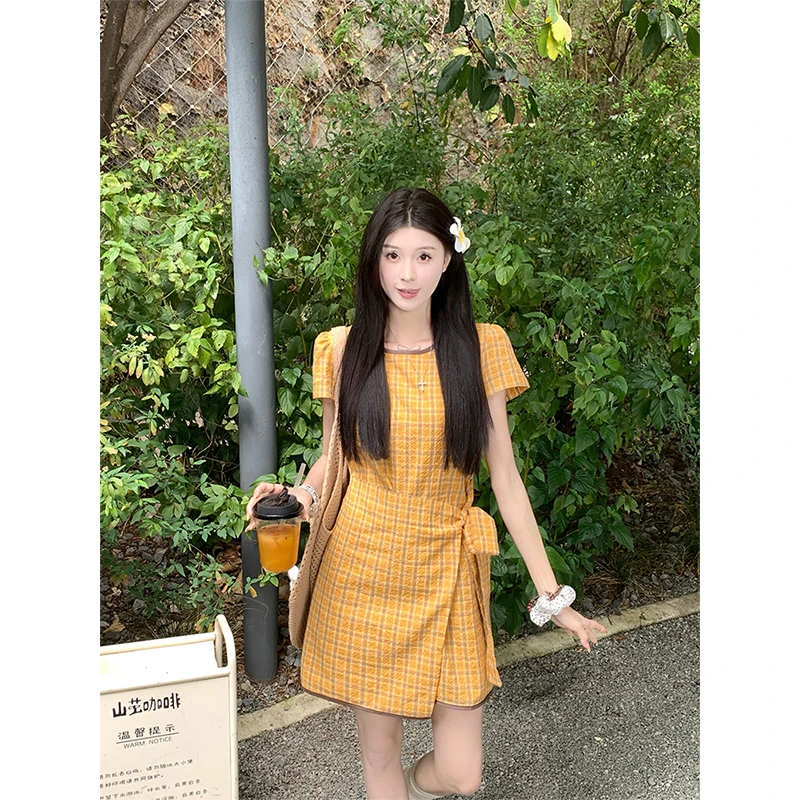 韩系chic简约夏季新款人手一件设计感甜美氛围感修身格子连衣裙女