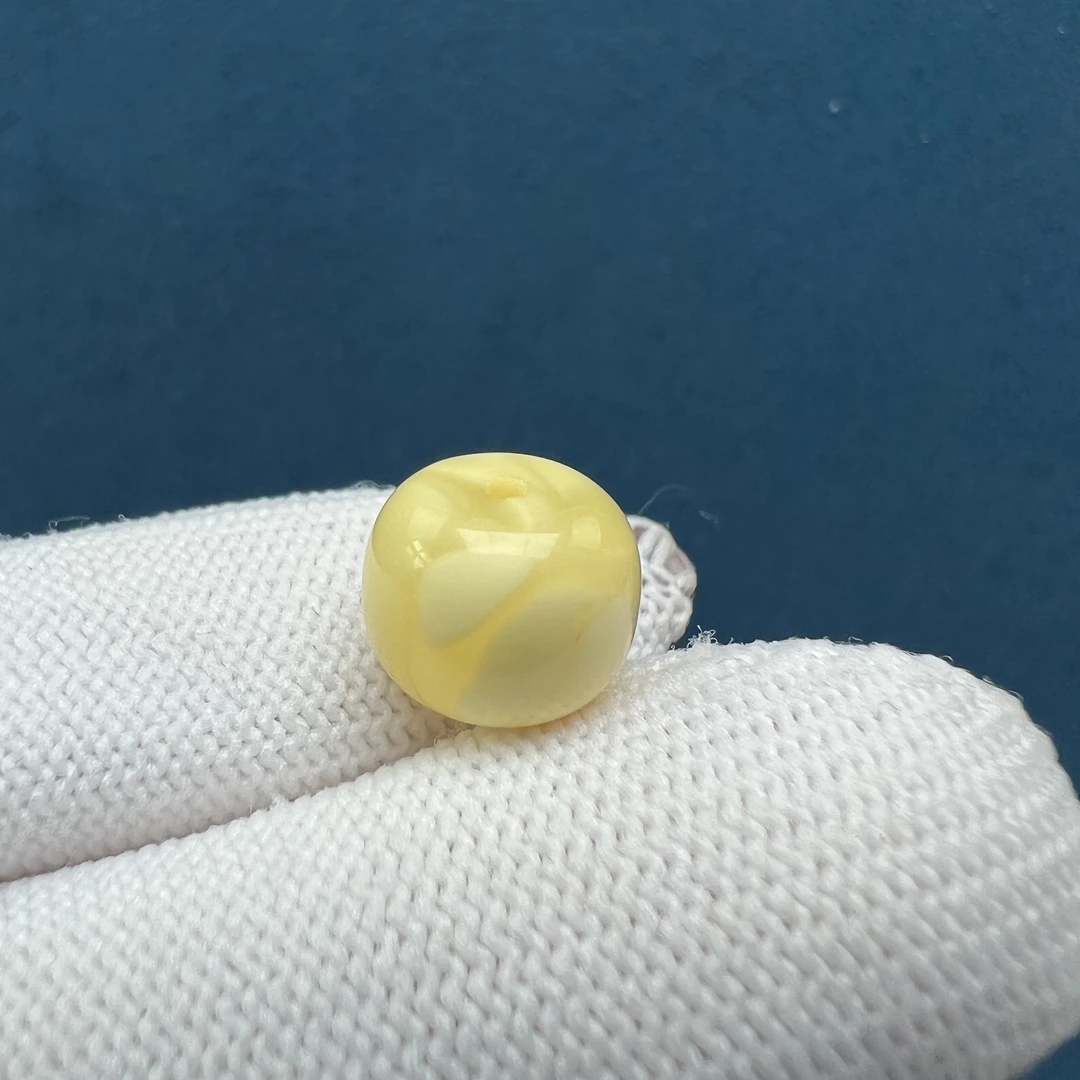 B9848天然原矿蜜蜡【微瑕】老型 10.8*8.6mm 支持复检 假一罚十