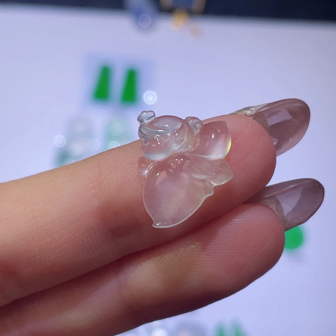 翡翠未镶嵌颈饰裸石