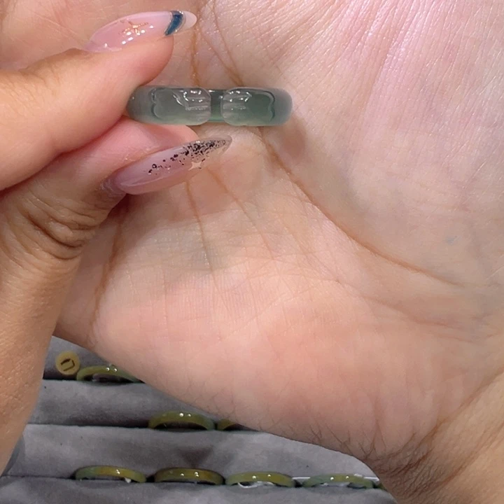 翡翠戒指未镶嵌35853685