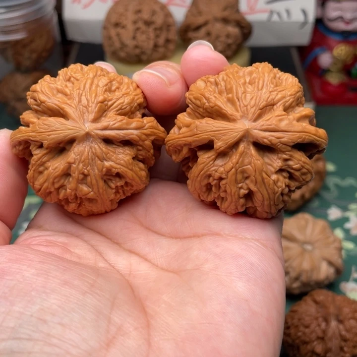 【闪购商品】把件文玩核桃46.5粗筋