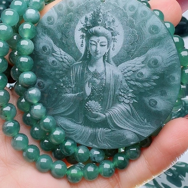 颈饰未镶嵌翡翠天然的A货翡翠多样性发其一
