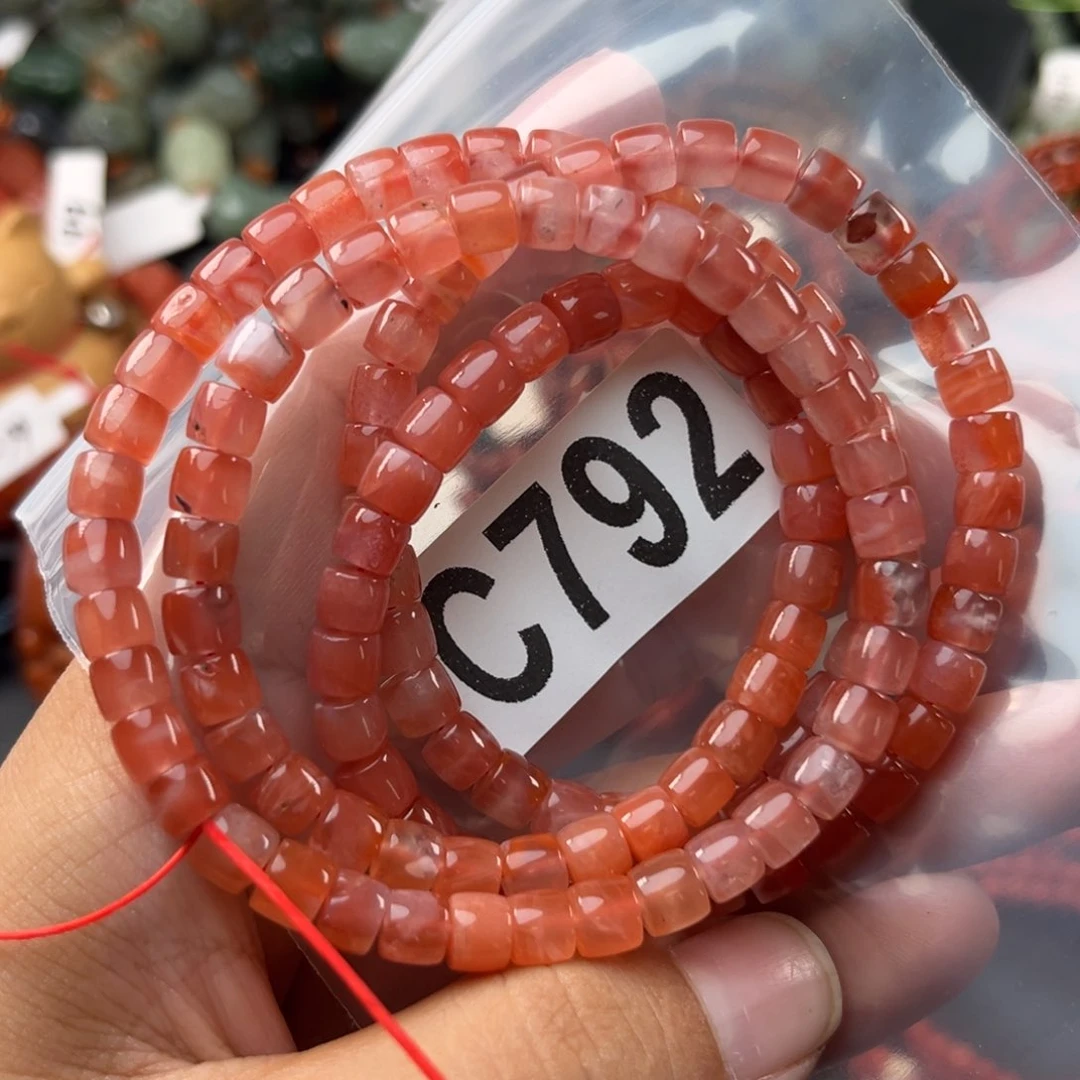 南红玛瑙未镶嵌珠宝奇石