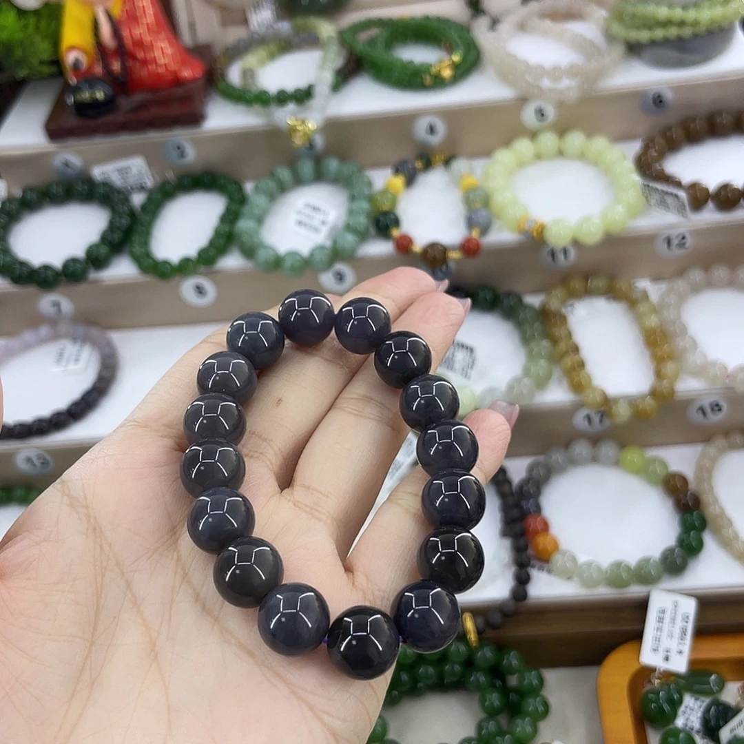 和田玉未镶嵌手串