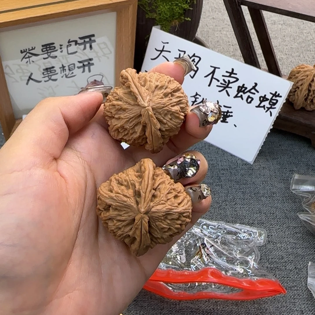 核桃手串/手链020白狮子，36微瑕，不退换