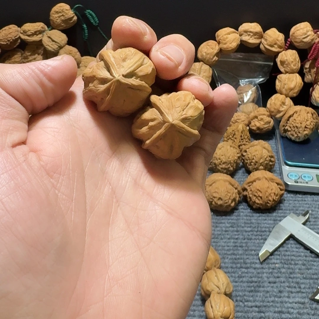 文玩核桃把件水晶蛤蟆异形手捻30尺