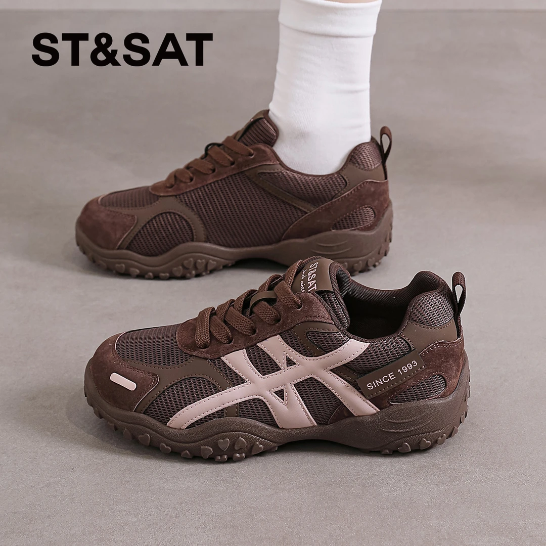 星期六户外轻便德训鞋女士2025新款时尚休闲鞋跑步登山爆款运动鞋