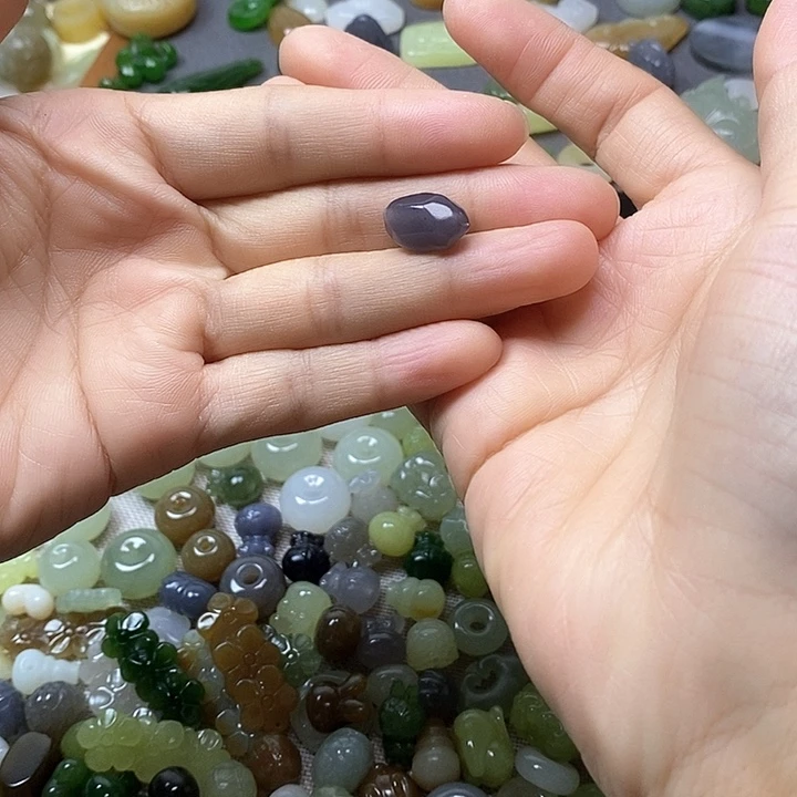 未镶嵌和田玉挂件随型珠