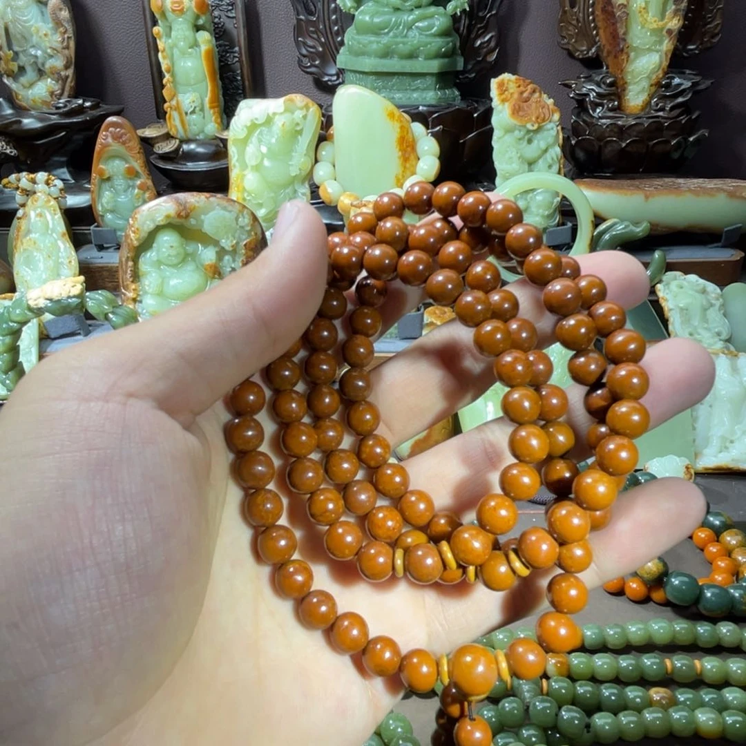 透闪石质玉108 卡8 玉化未镶嵌