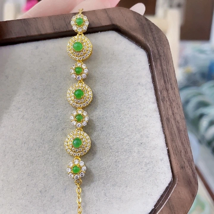 翡翠未镶嵌颈饰天然翡翠Ａ货