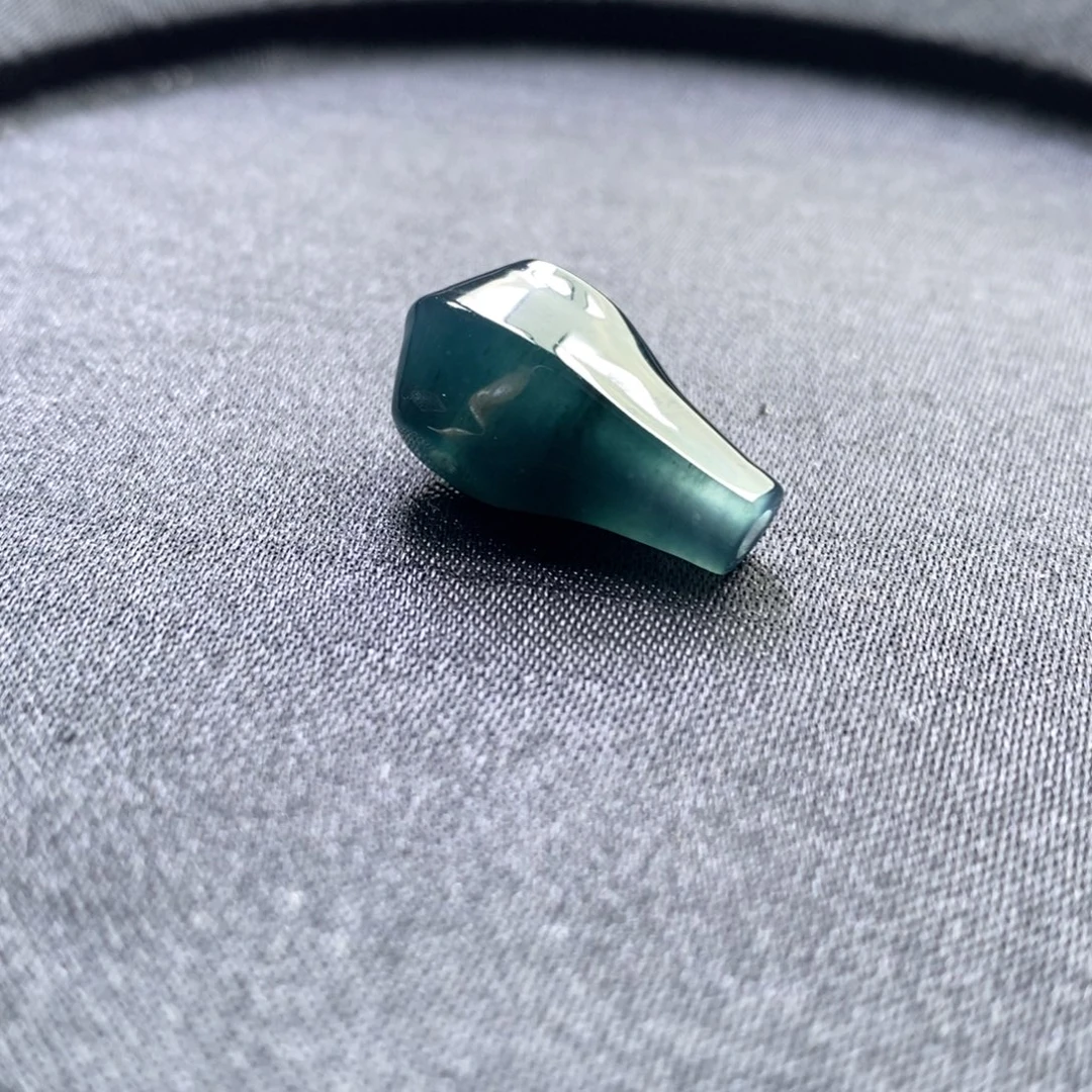 翡翠未镶嵌手链卡12左右鲨鱼背三通