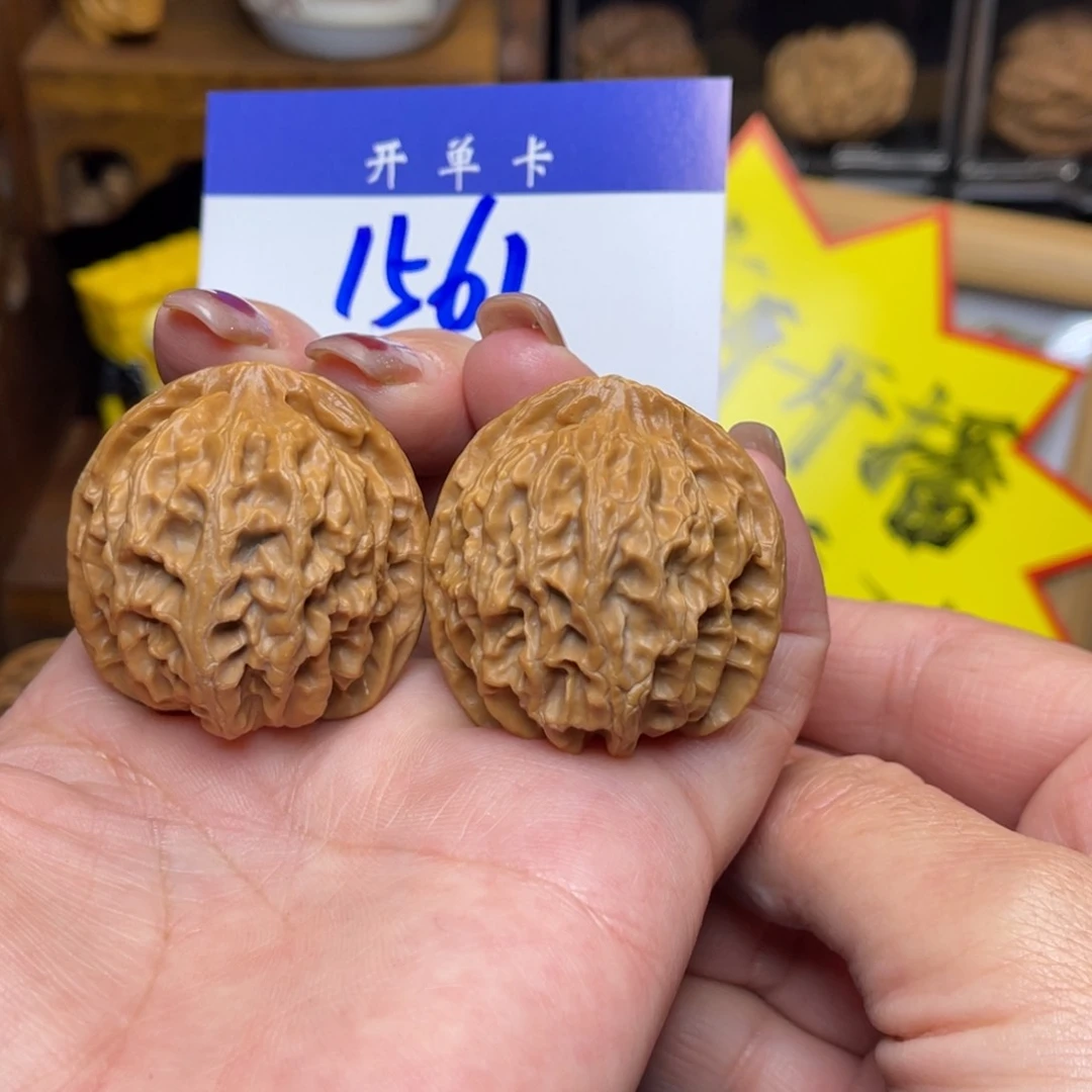 桃核把件苹果36李。