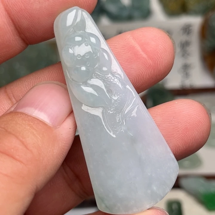颈饰未镶嵌翡翠荷花