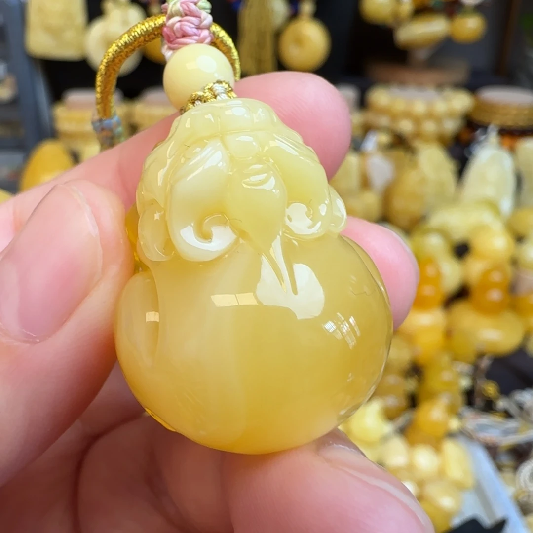 琥珀套链未镶嵌天然俄料蜜蜡貔貅吊坠