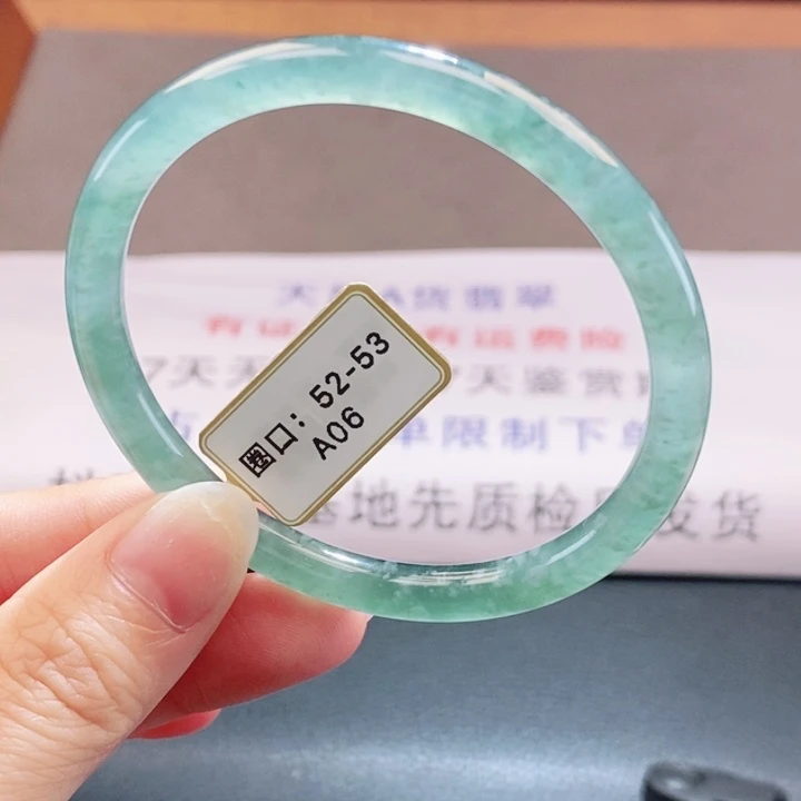 翡翠未镶嵌手镯翡翠手镯3