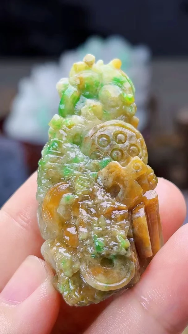 天然缅甸翡翠黄加绿八破厚德载物吊坠毛货买断需抛光尺寸55-27-18