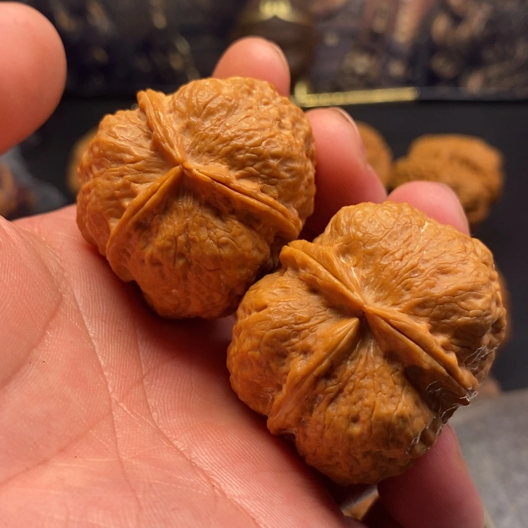 把件文玩核桃铁皮三愣
