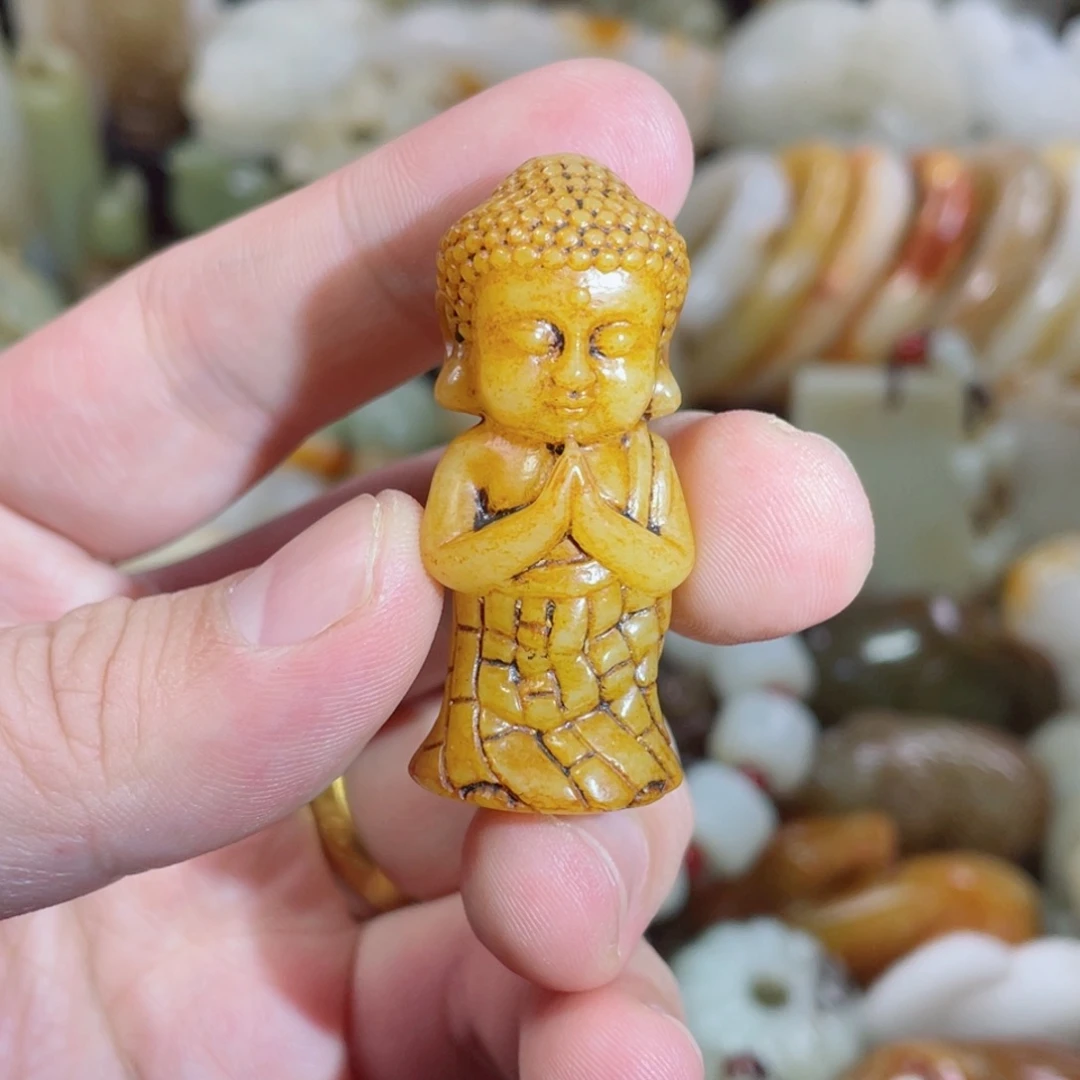 和田玉未镶嵌把件