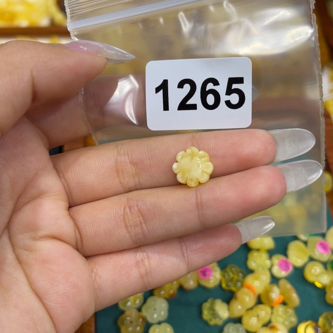 琥珀珠宝奇石未镶嵌?*7