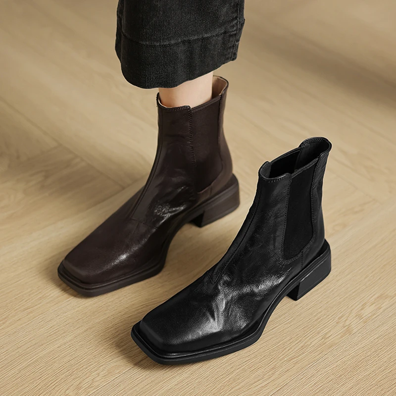 2025年秋冬新款方头切尔西靴子女粗跟百搭时尚中跟气质英伦风短靴