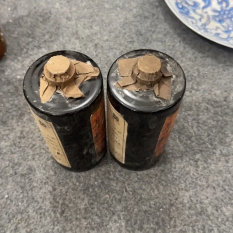 盘子瓶子手工手绘