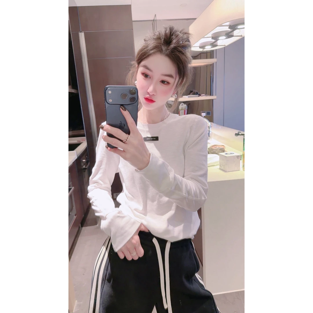 网红欧货2025秋冬新款白色贴标长袖打底衫女百搭洋气圆领T恤上衣