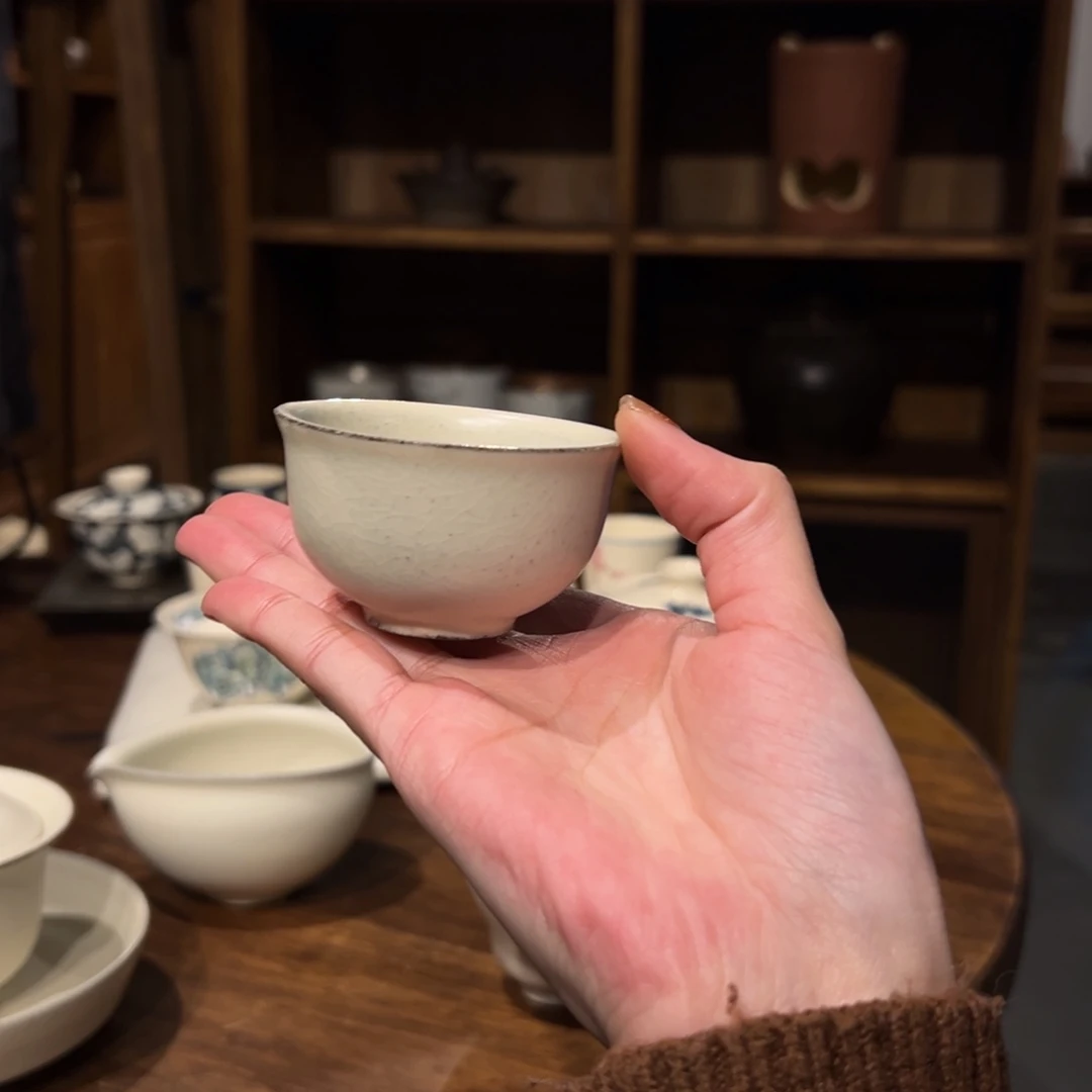 杯陶瓷。       陶瓷。