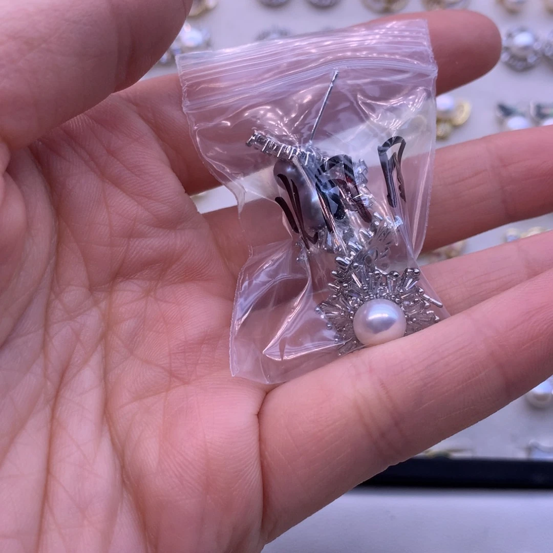 淡水珍珠耳饰合金