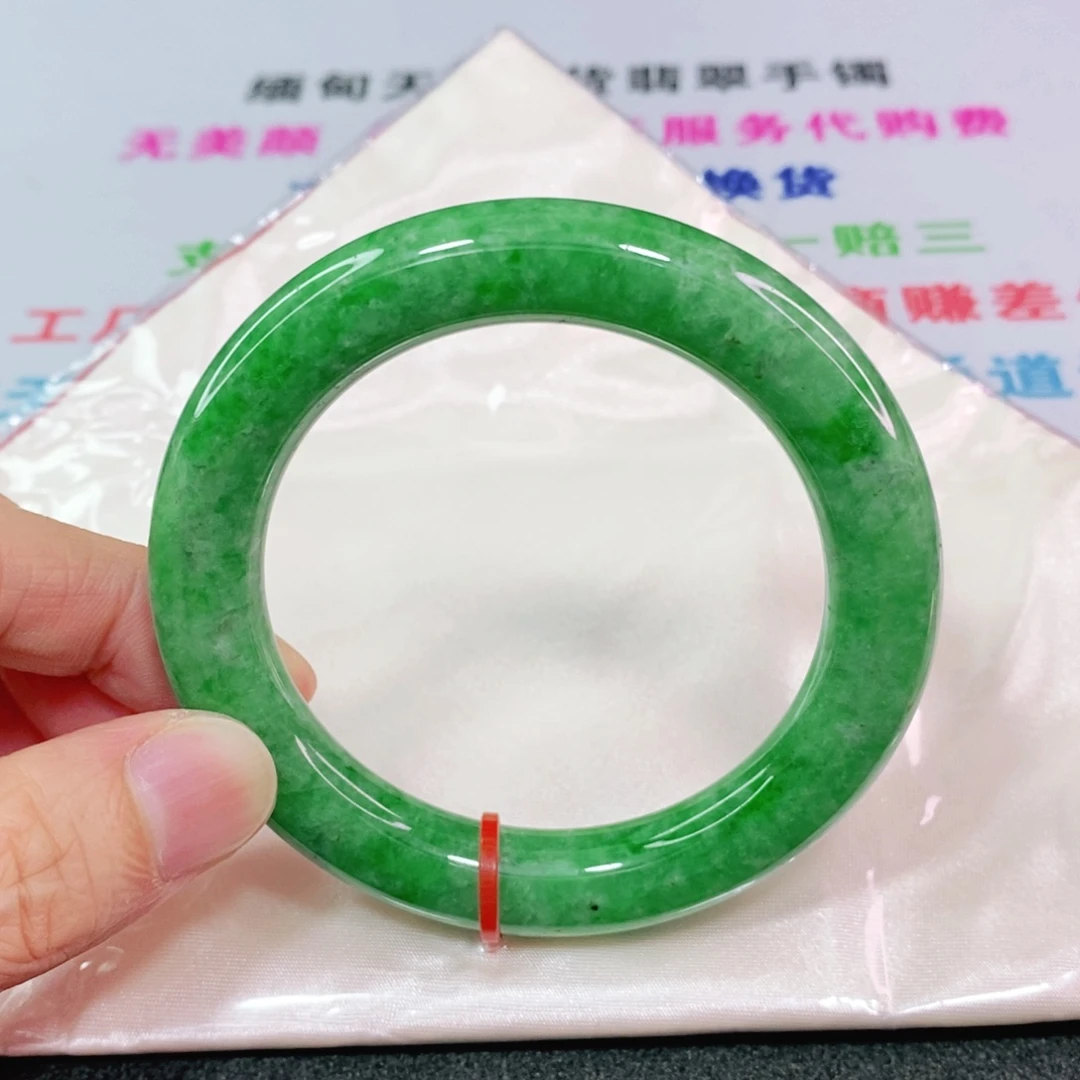 翡翠手镯未镶嵌宠****荣54-56圈口圆条