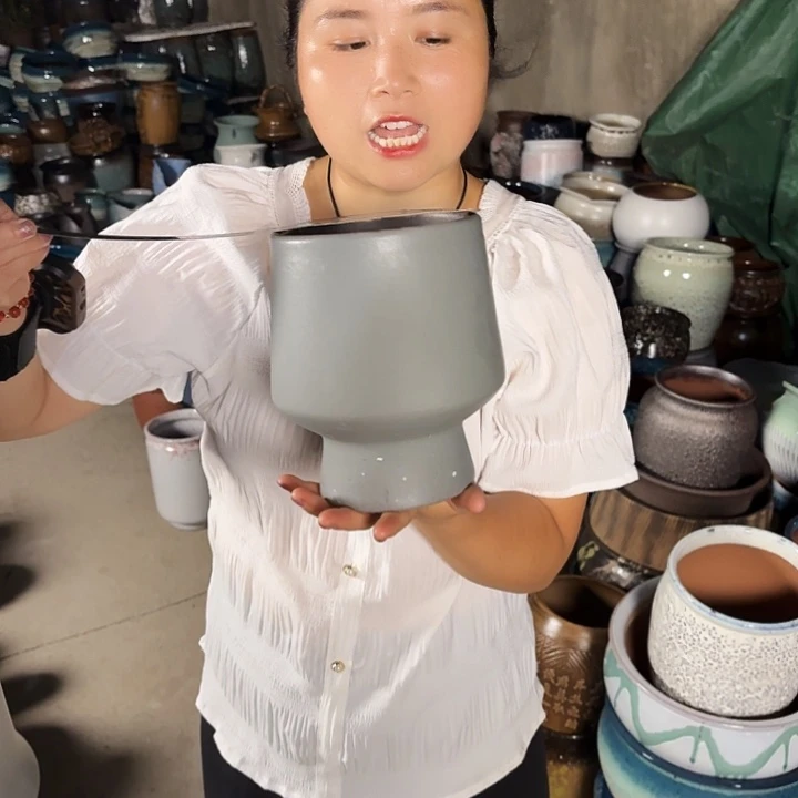 14口18高瑕疵一个盆子