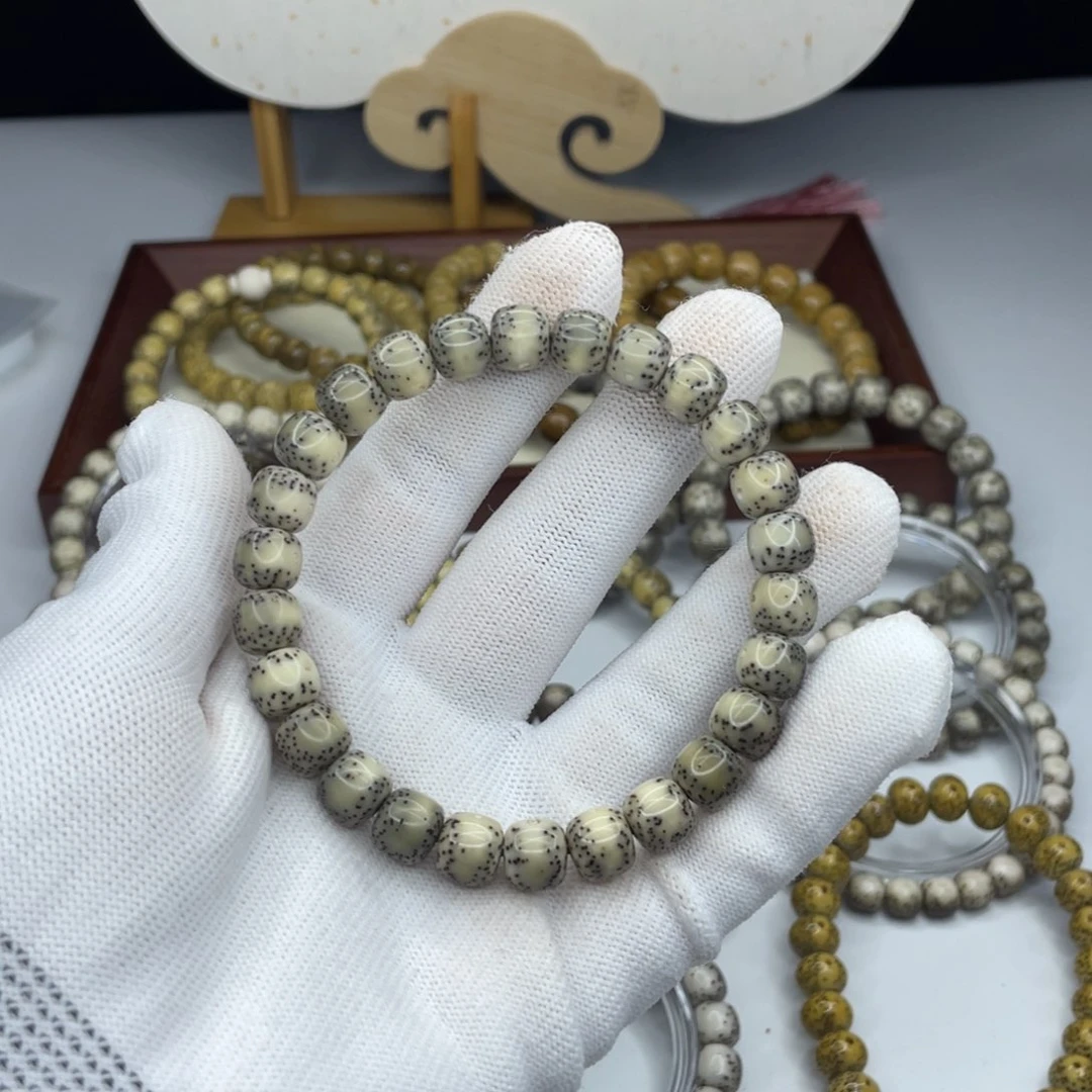 星月菩提手串9×8通体留白石玉料A09
