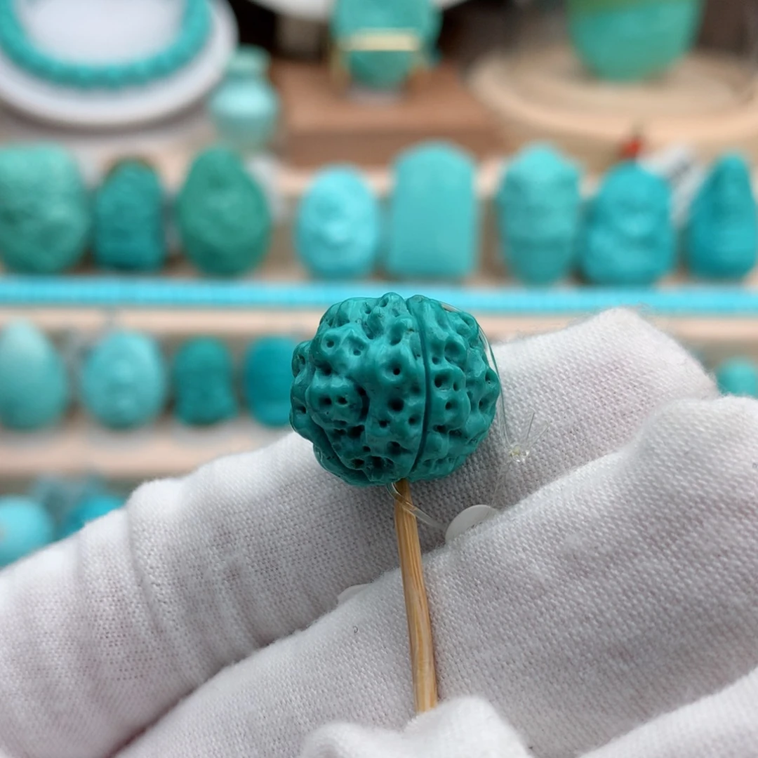 绿松石珠宝奇石未镶嵌重：5.8克