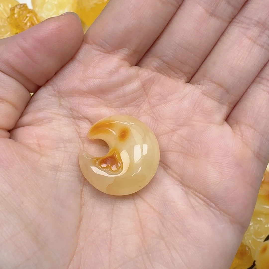琥珀未镶嵌珠宝奇石吊坠