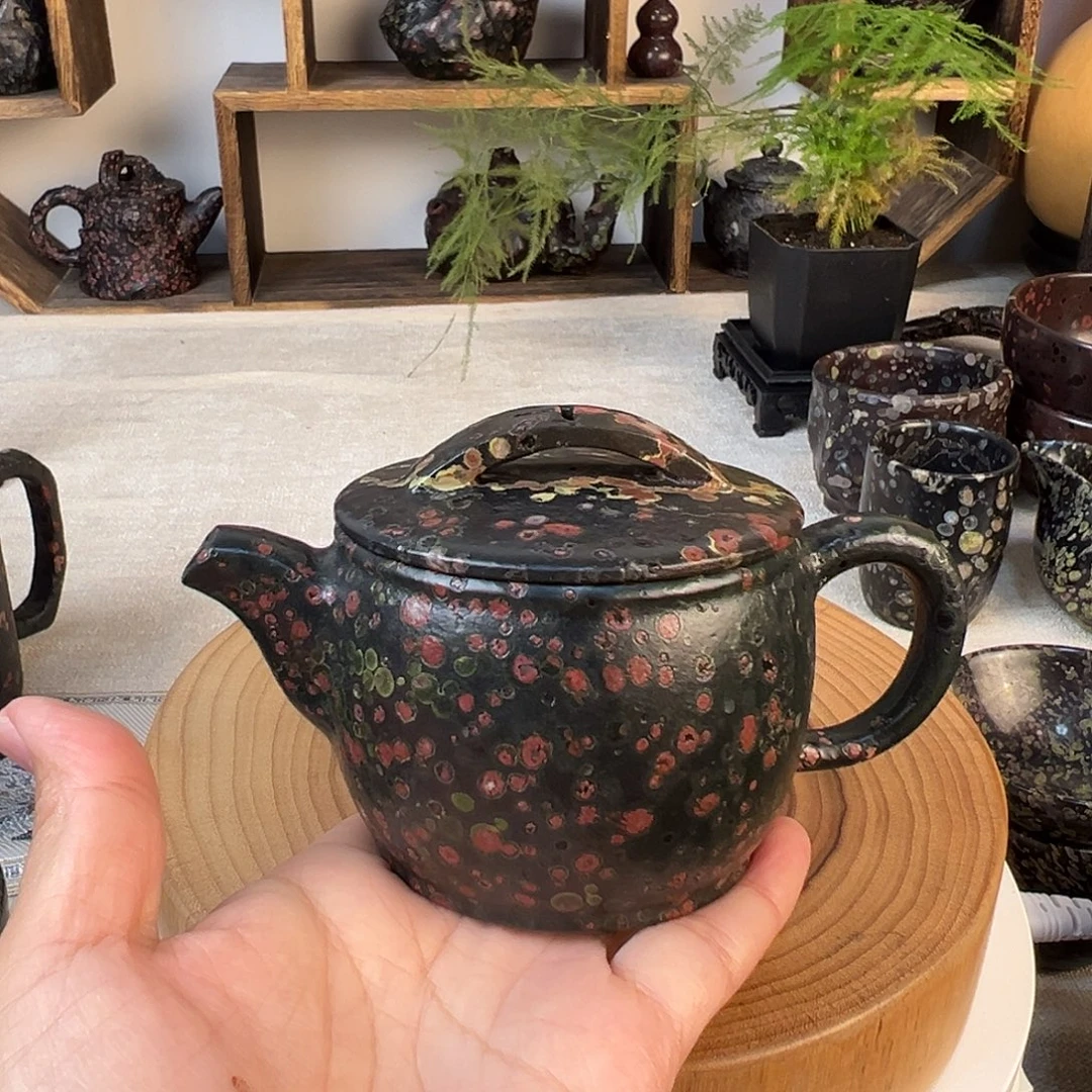 梅花玉精品汉瓦壶