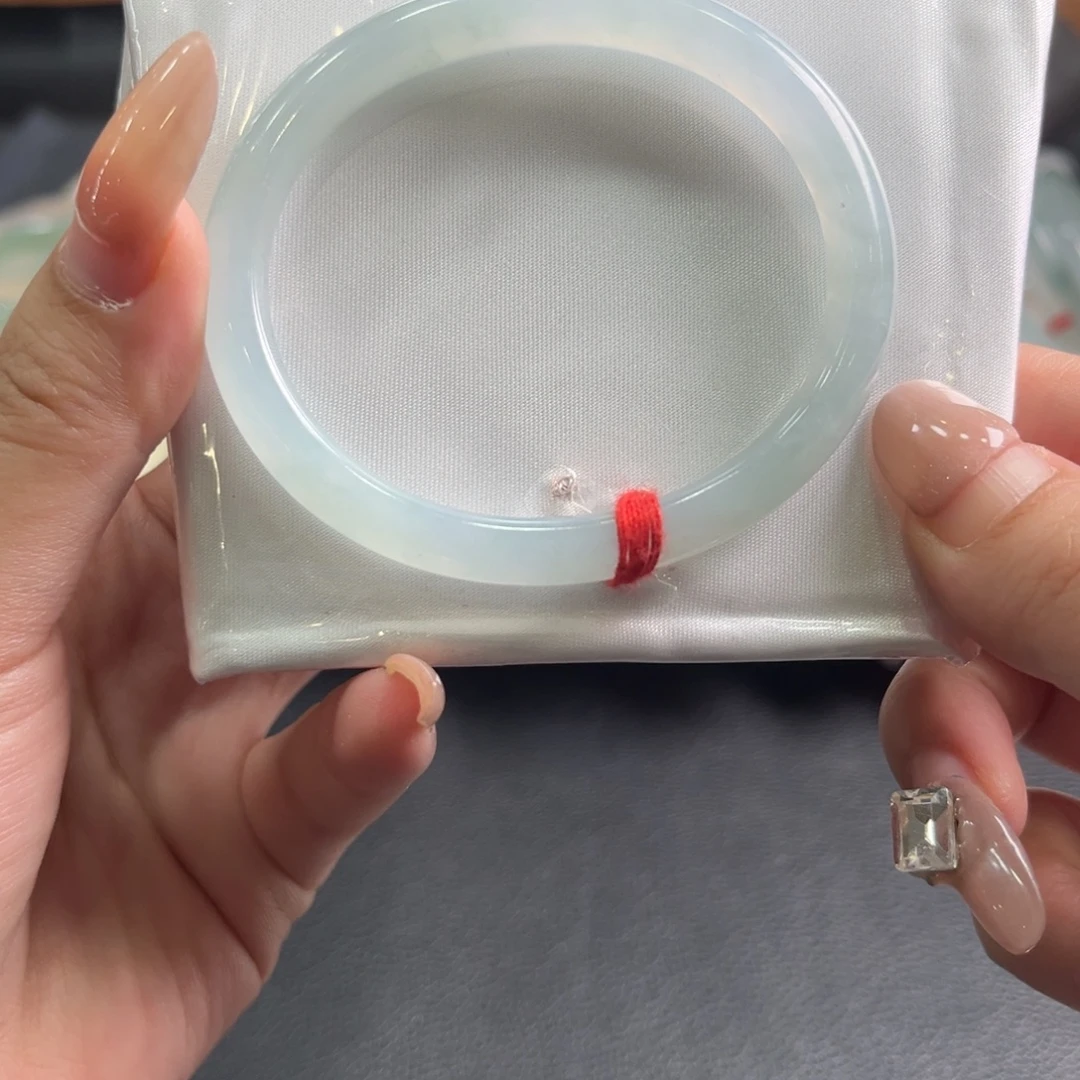 翡翠未镶嵌手镯56贵妃冰胶