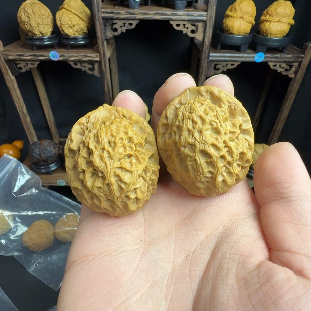 文玩核桃把件46号官帽49尺