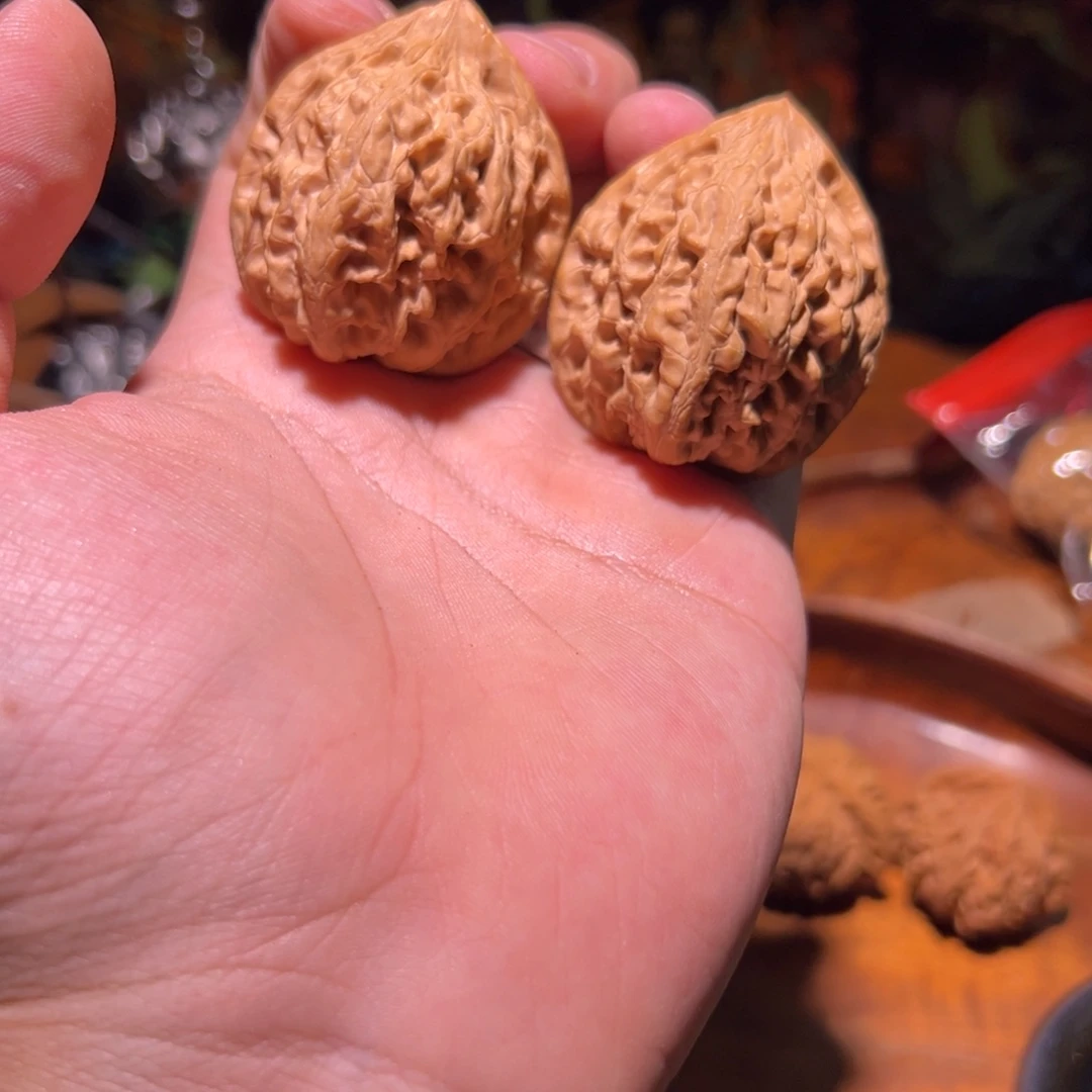 吊坠文玩核桃40精修大沽石一对