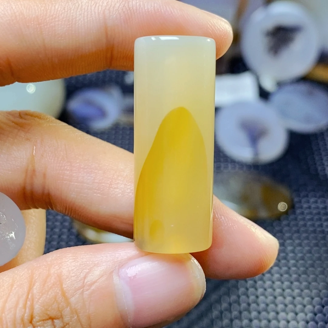 玛瑙/玉髓未镶嵌珠宝奇石