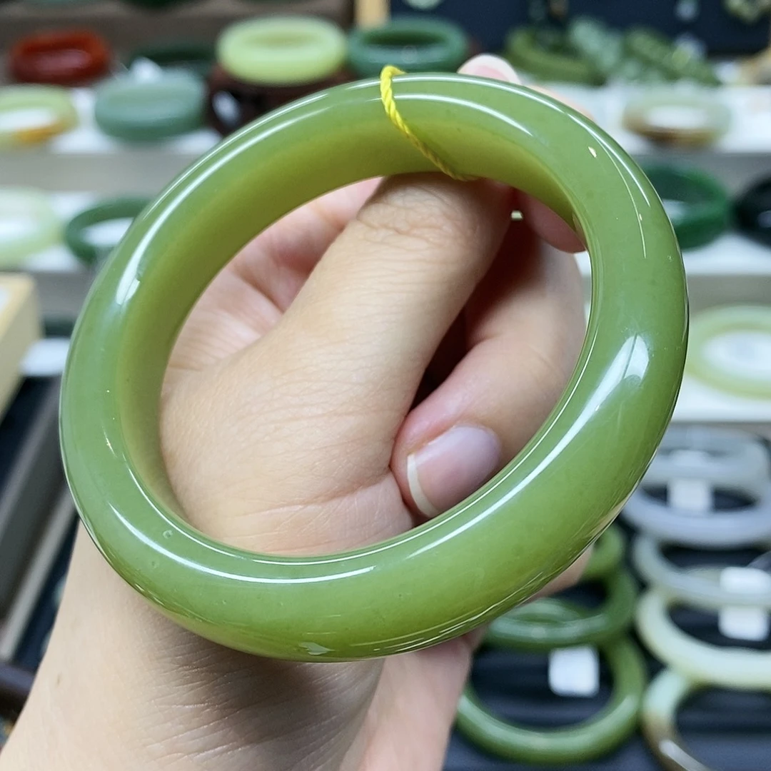 【闪购商品】未镶嵌手镯和田玉