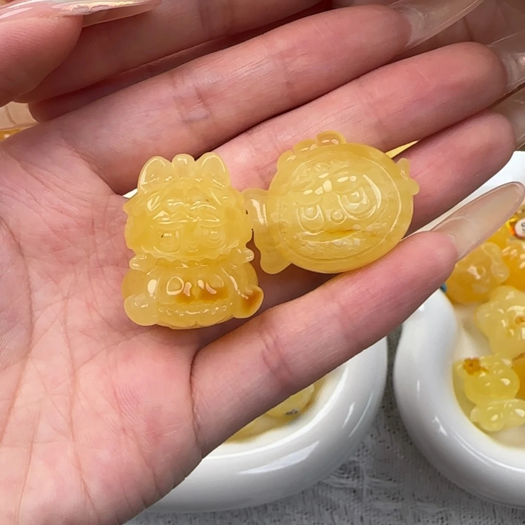 琥珀珠宝奇石未镶嵌球*