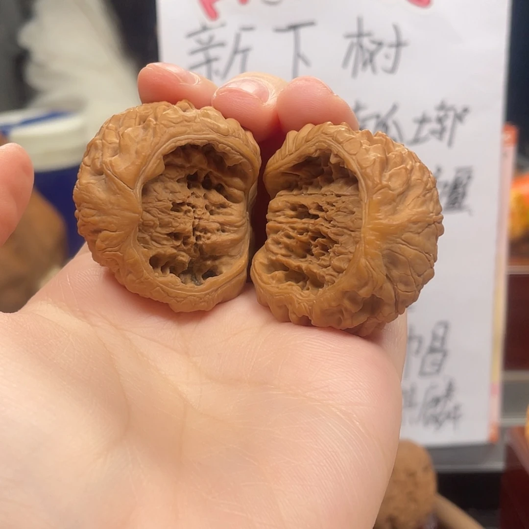 桃核吊坠蛇头聚宝盆