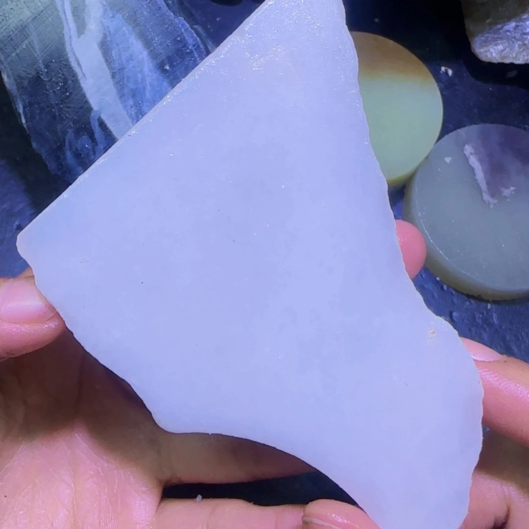 和田玉未镶嵌珠宝半成品