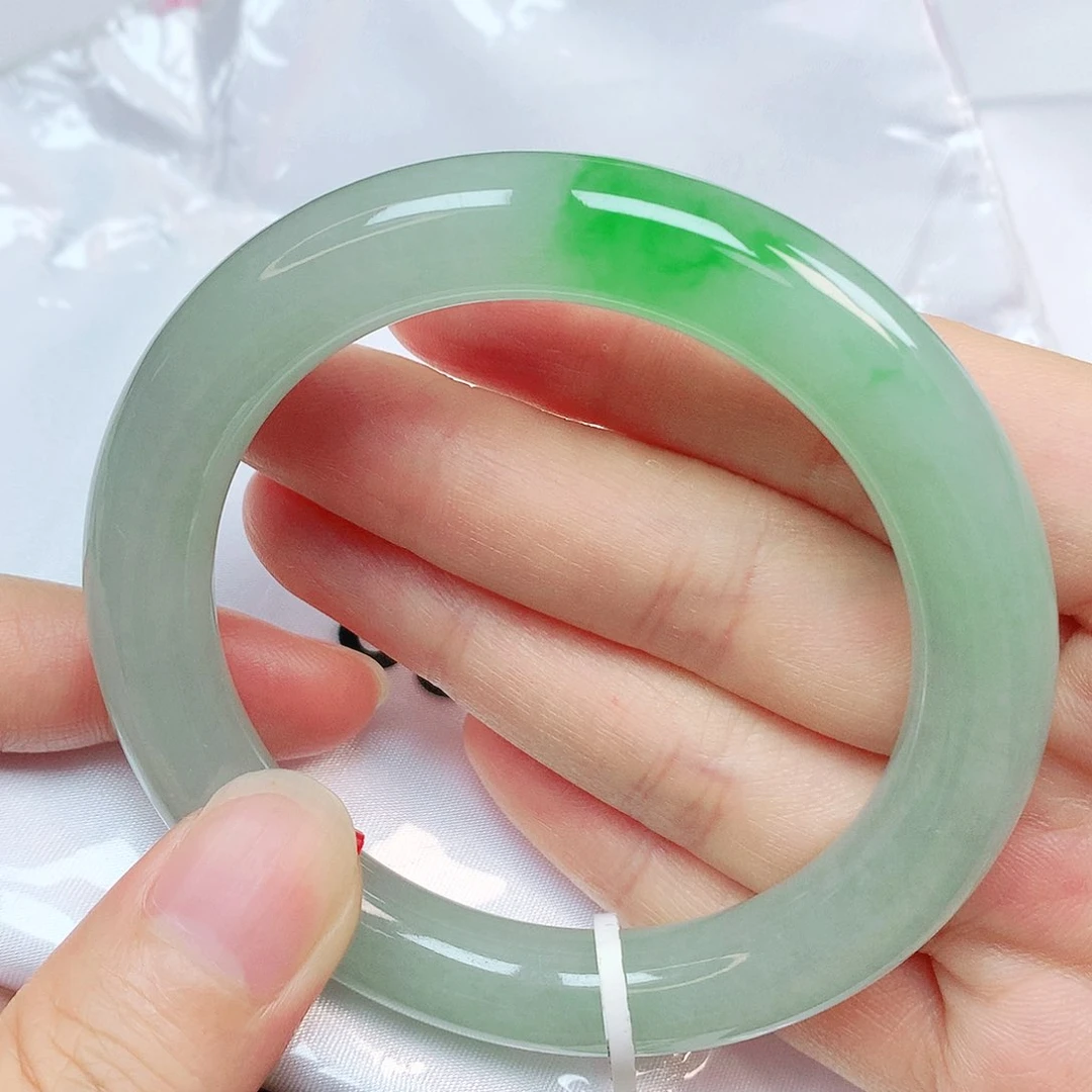 翡翠手镯未镶嵌抖音898