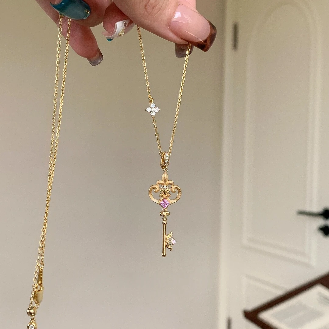卡柒 铜合金项链 金色鸢尾花钥匙项链女轻奢小众高级感百搭锁骨链