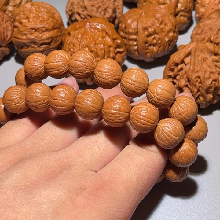 桃核吊坠狮子头核桃