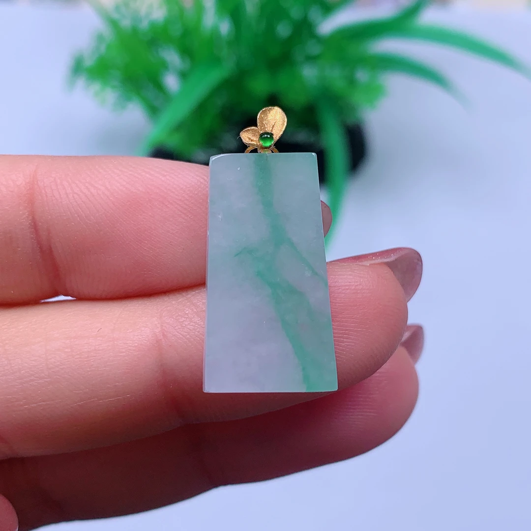 缅甸天然A货翡翠，冰飘花无事牌 编号13/215尺寸23.3-12.5-3.4